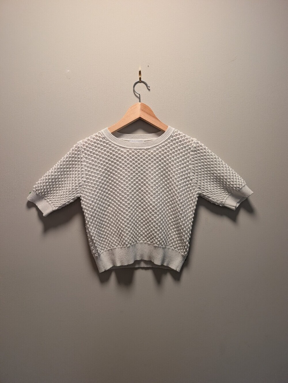 LUCYPARIS Textured Knit Crop Sweater – XS
